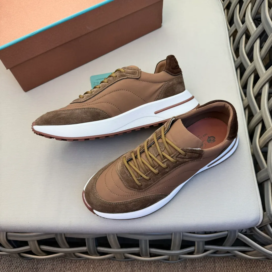 Factory price: 460💰Loro men's shoes💰iana WeekendWalk men's waterproof sports shoes! Waterproof canvas warm men's shoes, the lightest L men's shoes in history 💰jogging shoes, the upper is made of Wind microfiber with StormSystem® waterproof and windproof treatment and goatskin, which is waterproof and warm. There will be a little wrinkle on the upper, which is normal because the waterproof fabric is very soft and the exquisite carving is very challenging. Craftsmanship and lathe workmanship, the lining is made of cloth for a warmer and more comfortable fit, and the Kummel-colored rubber outsole is made of lightweight material: this structure ensures proper weight distribution during walking, improves shock absorption and rebound, enhances grip and stability, and the eyelets and upper back of the shoe are embellished with light and very comfortable shoes! Packed in the original box at the counter, multiple colors available! Size: 39-40-41-42-43-44 45 standard leather shoe size